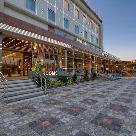 Hotel Decent Unjha Luaran gambar