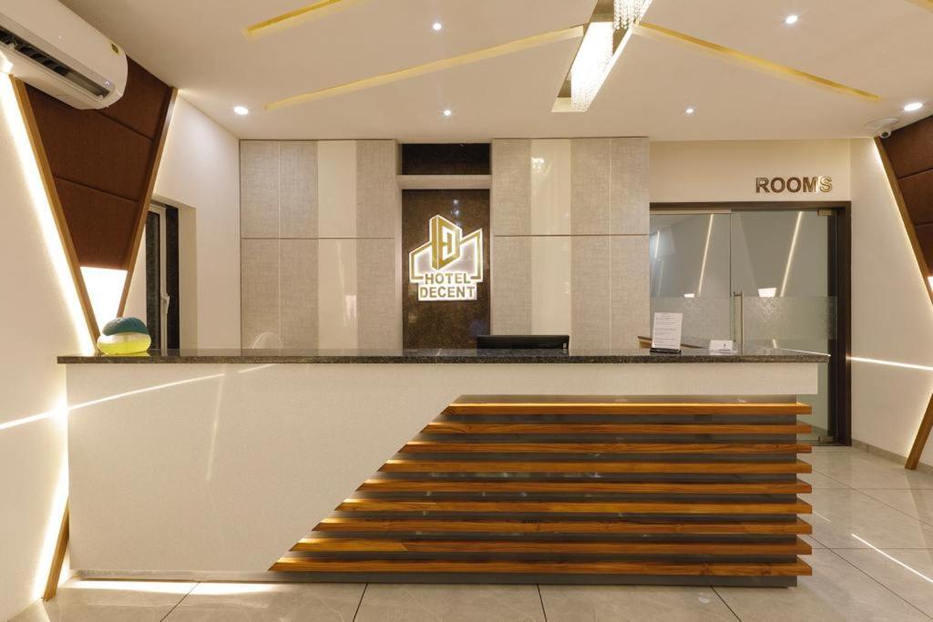 Hotel Decent Unjha Luaran gambar