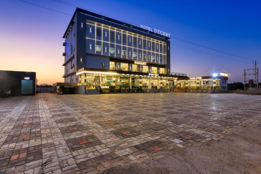 Hotel Decent Unjha Luaran gambar