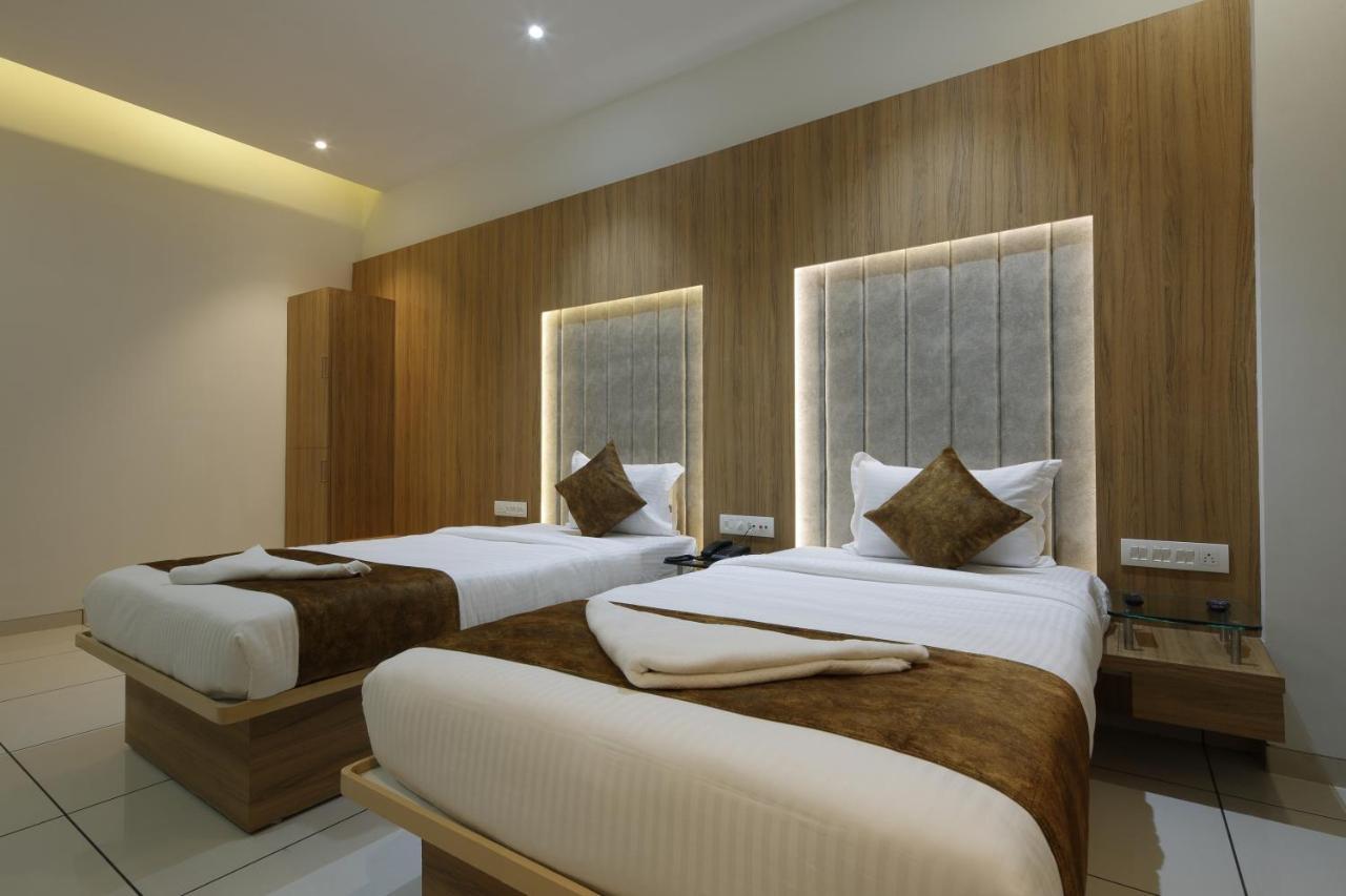Hotel Decent Unjha Luaran gambar