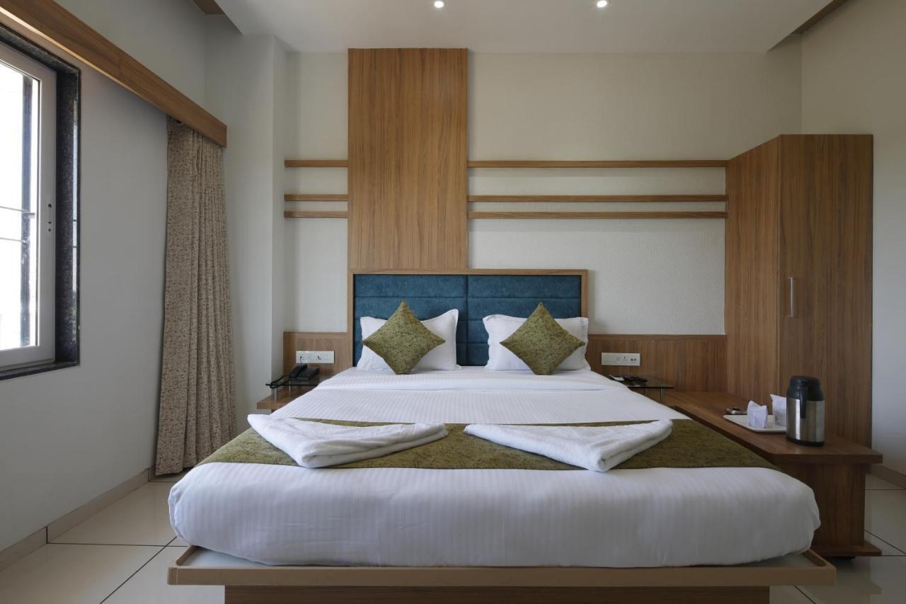 Hotel Decent Unjha Luaran gambar