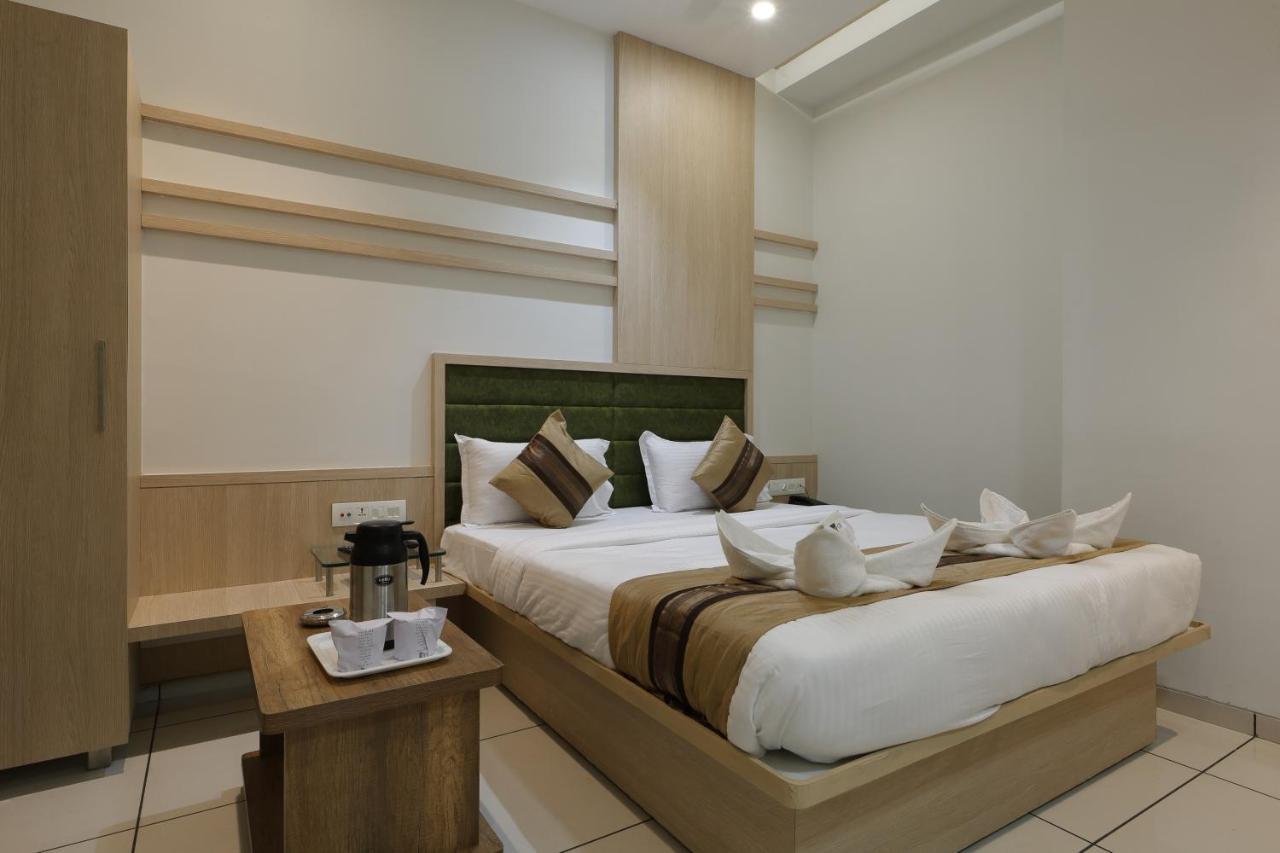 Hotel Decent Unjha Luaran gambar