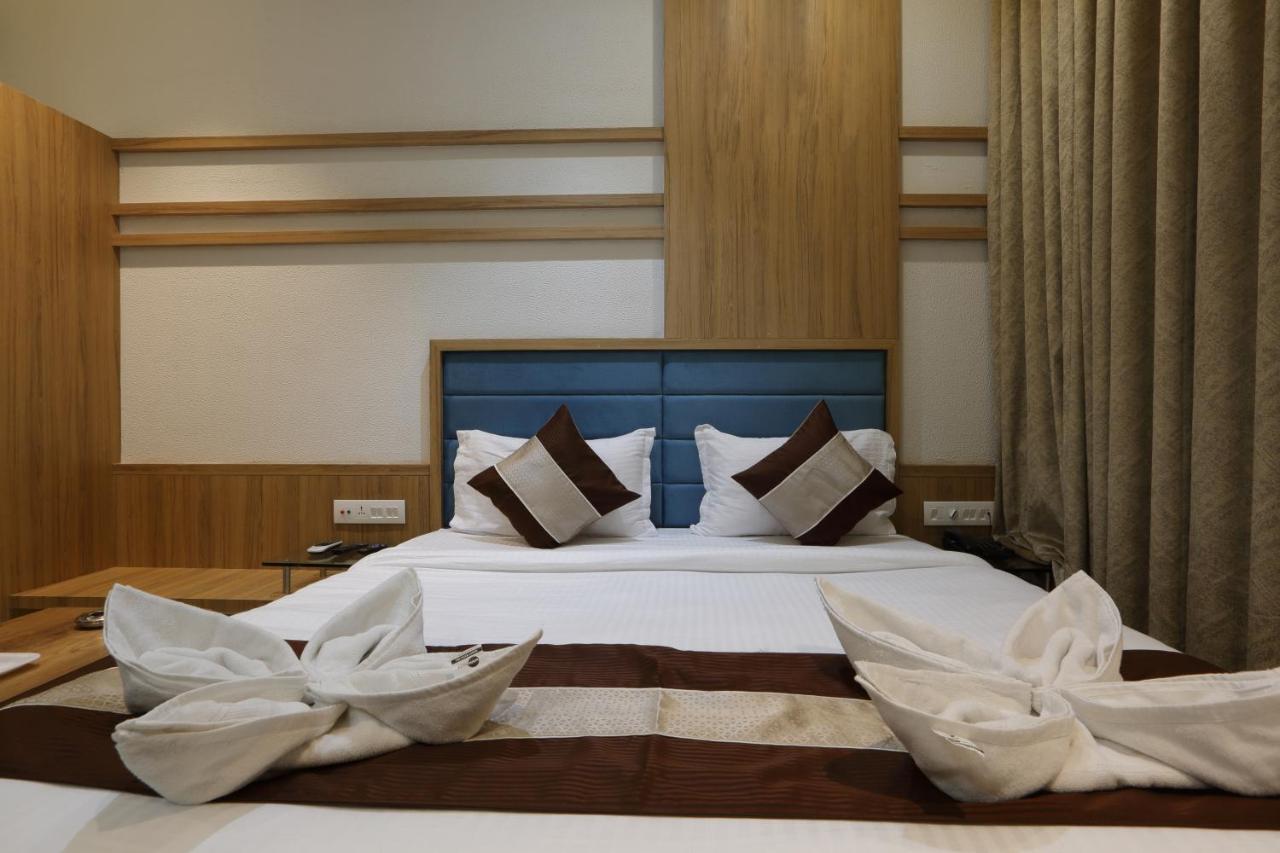 Hotel Decent Unjha Luaran gambar
